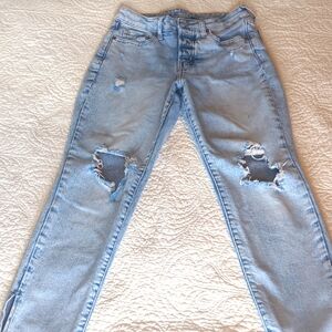 Old Navy O. G. Straight Leg Distressed Light BlueJeans Size 2